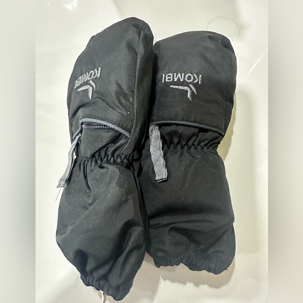 Kids winter/ snow gloves